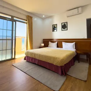 Oasis, Seaside Dakar